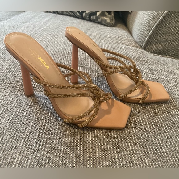NEW Fashion Nova Embellished Heels - Picture 1 of 3